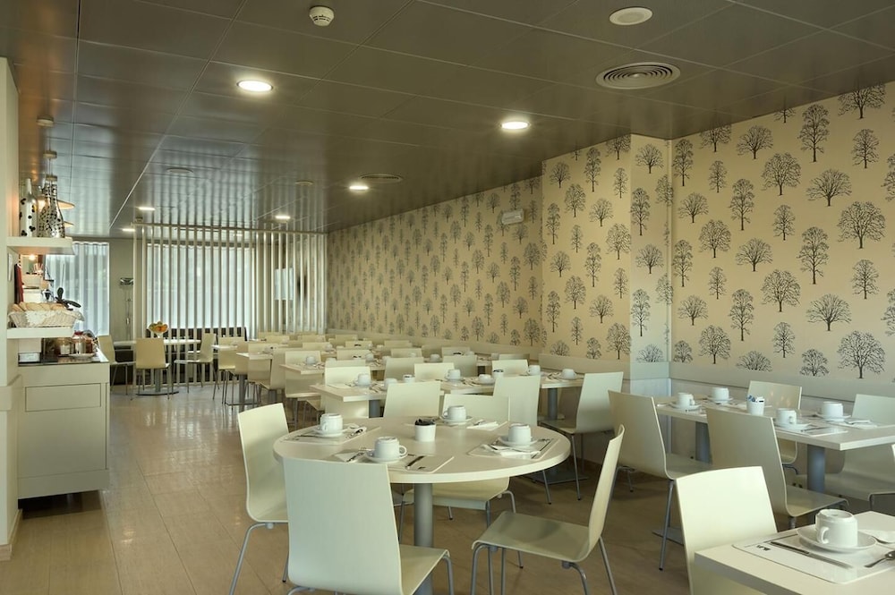 COVA DA IRIA HOTEL 35/45