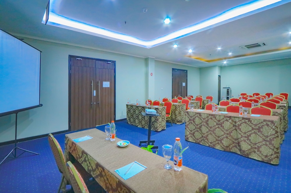 Hotel Dafam Pekalongan 58/66