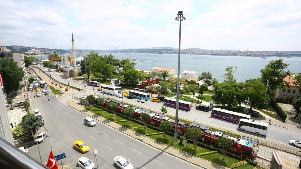 Zimmer Bosphorus Hotel 52/57