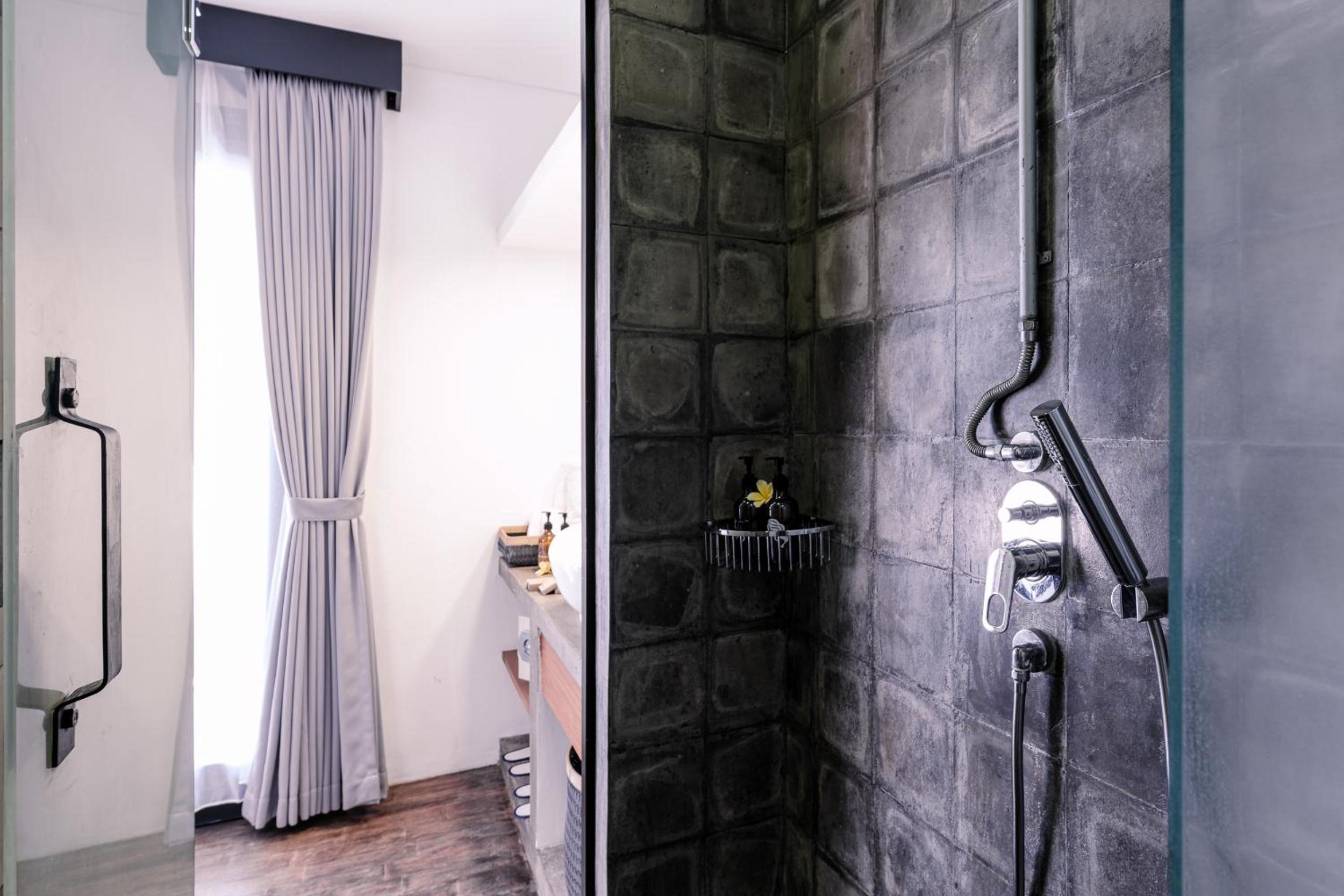 غرفة بسريرين منفصلين بإطلالة على المسبح، Chandi Hotel Ubud 7/7