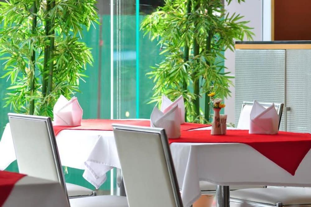 MAYFLOWER GRANDE HOTEL HAT YAI 27/37