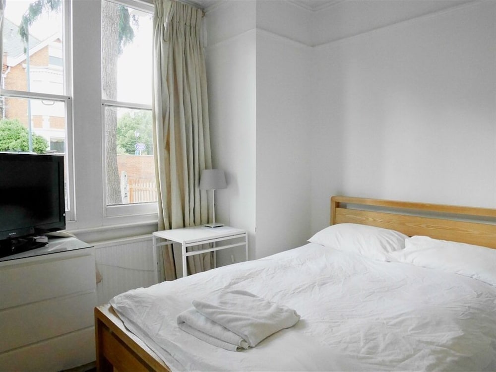Kew Rooms 12/49