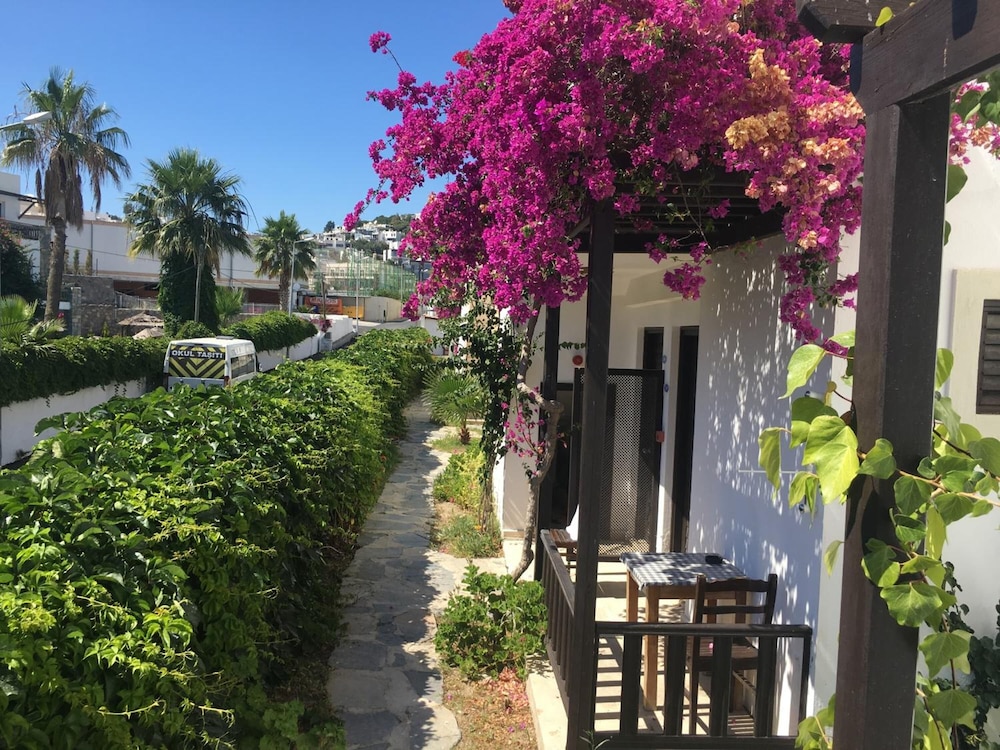 Bodrum Salinas Hotel 45/49