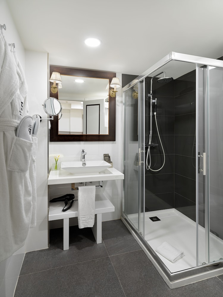H10 Corregidor Boutique Hotel 64/65