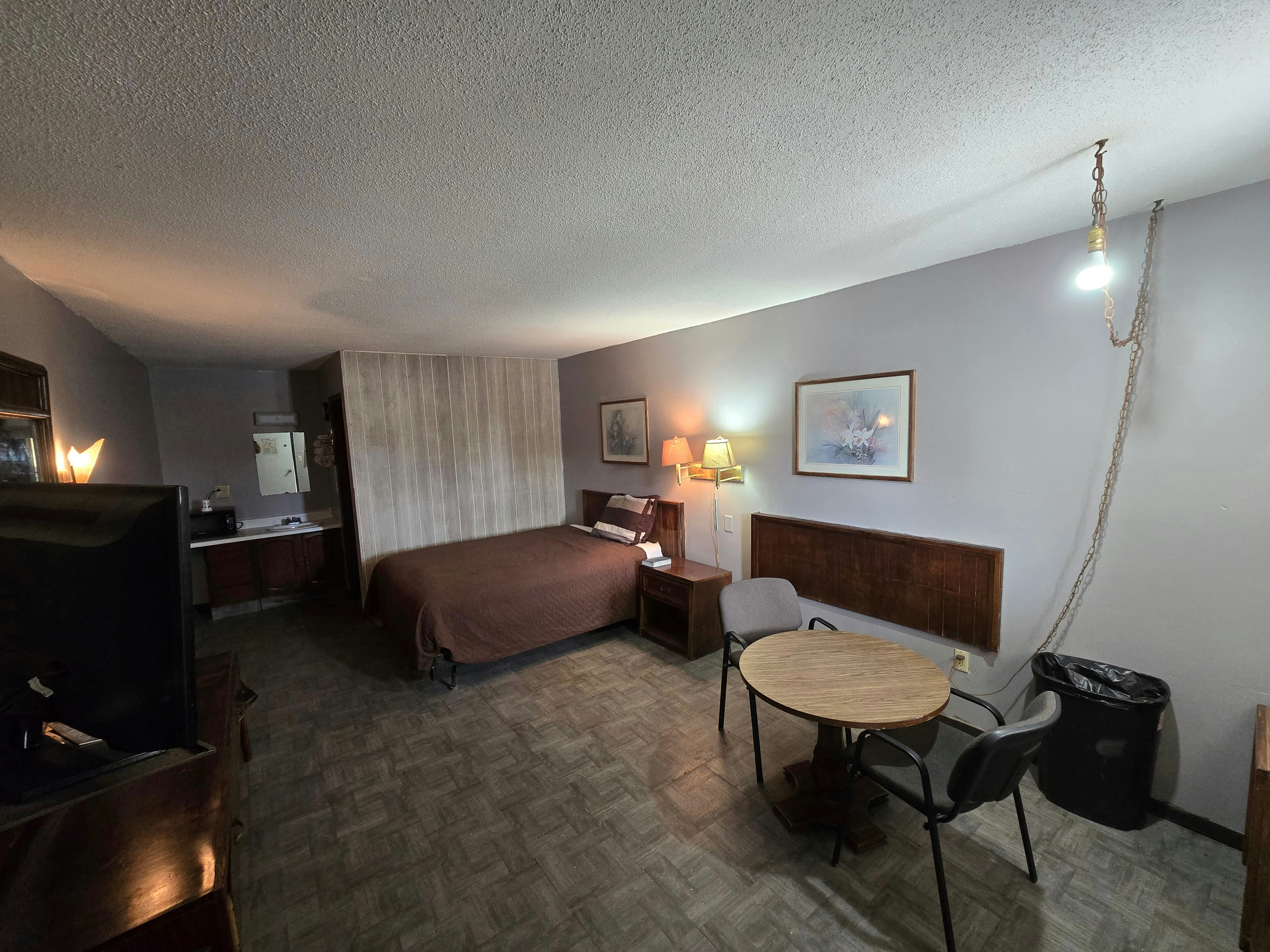 OYO Sandman Inn 42/58