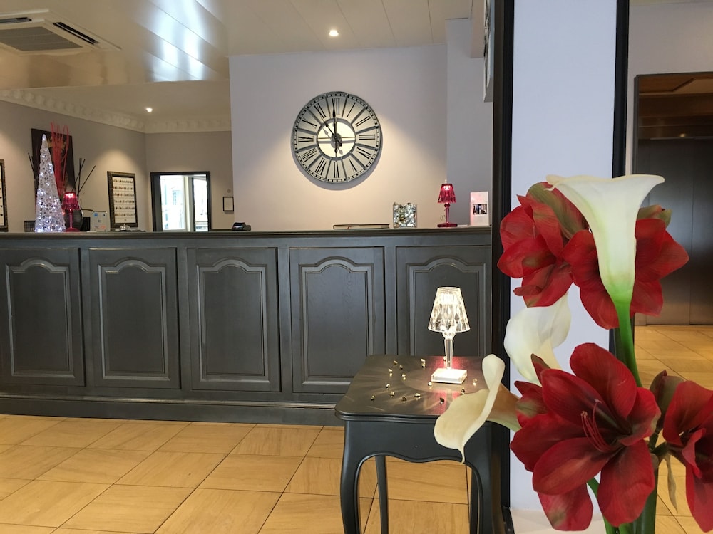 Henry Ii Hotel 2/59