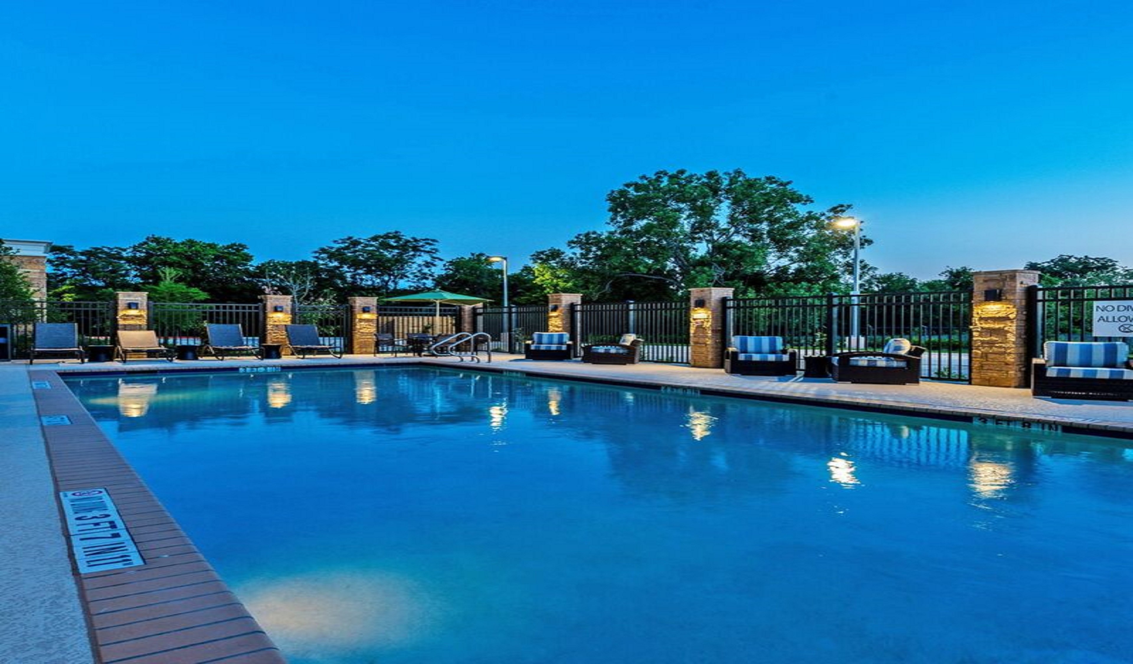 Holiday Inn Austin Airport 57/58