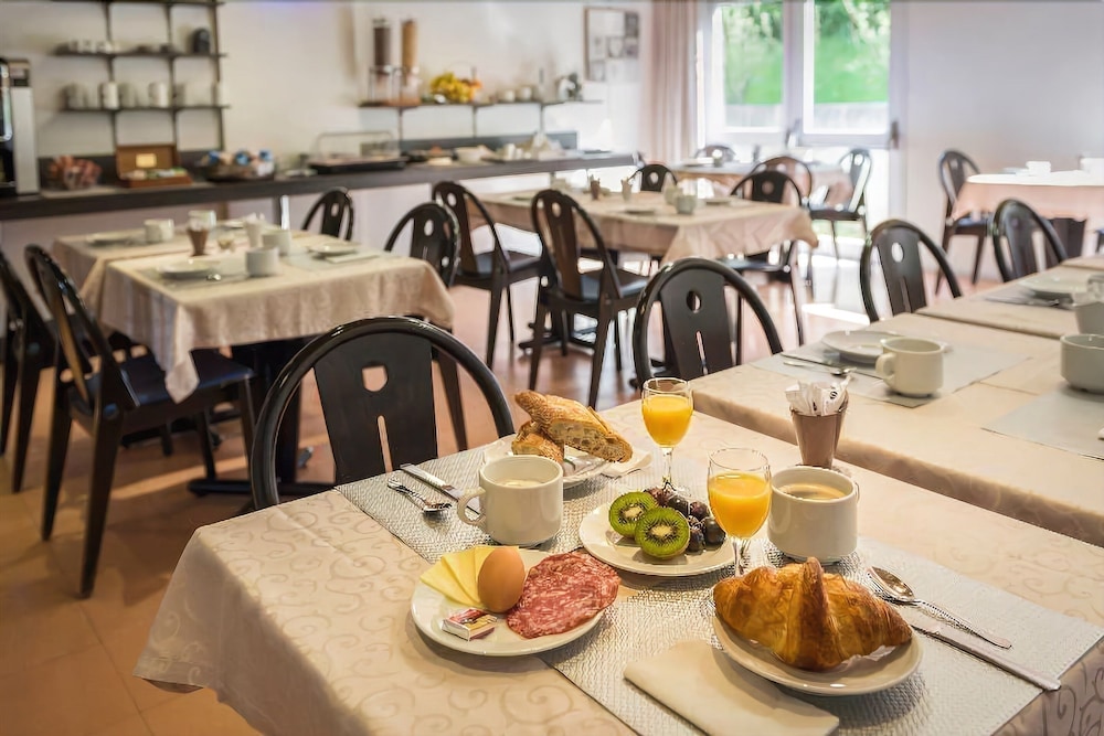 greet Hotel Montbeliard 40/61