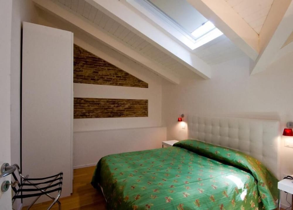 Hotel Muraglie 7/24