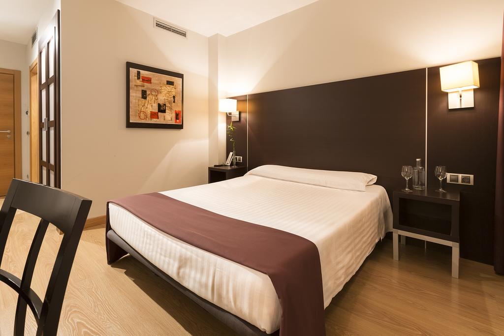Room, Single