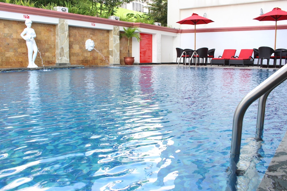 Swiss-Belhotel Tarakan 56/63