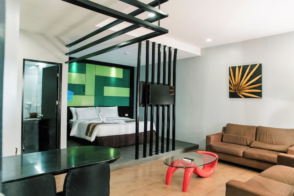 Sun City Suites 47/58