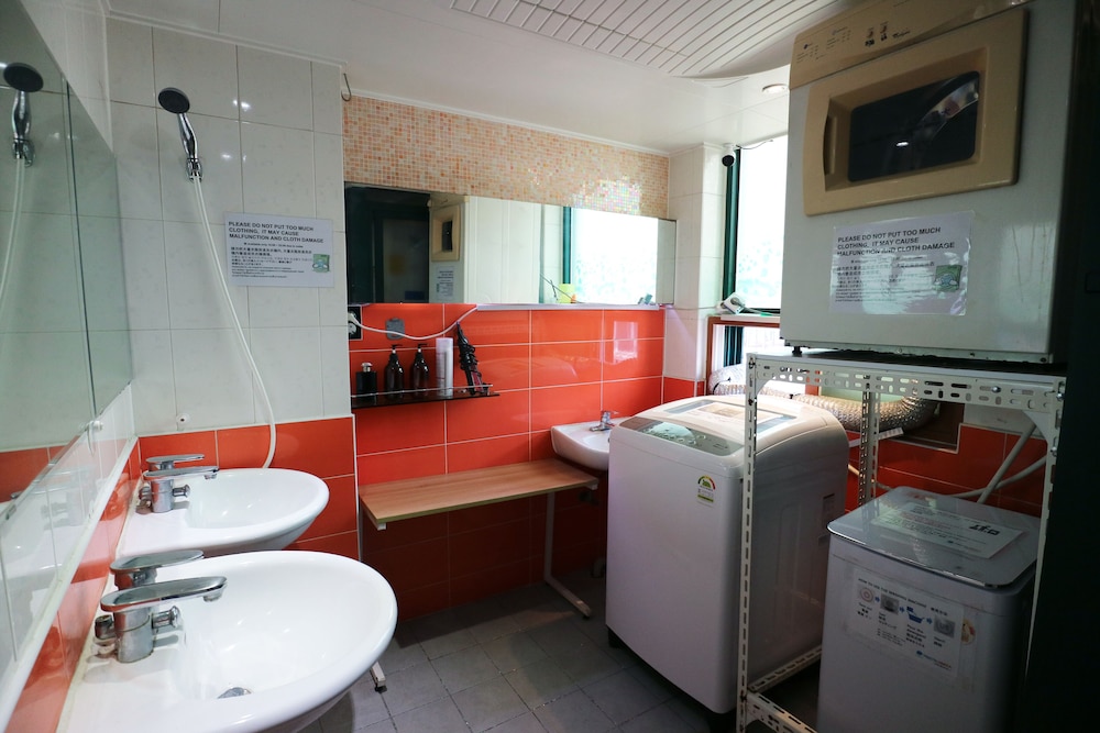 Hostel Korea 37/48