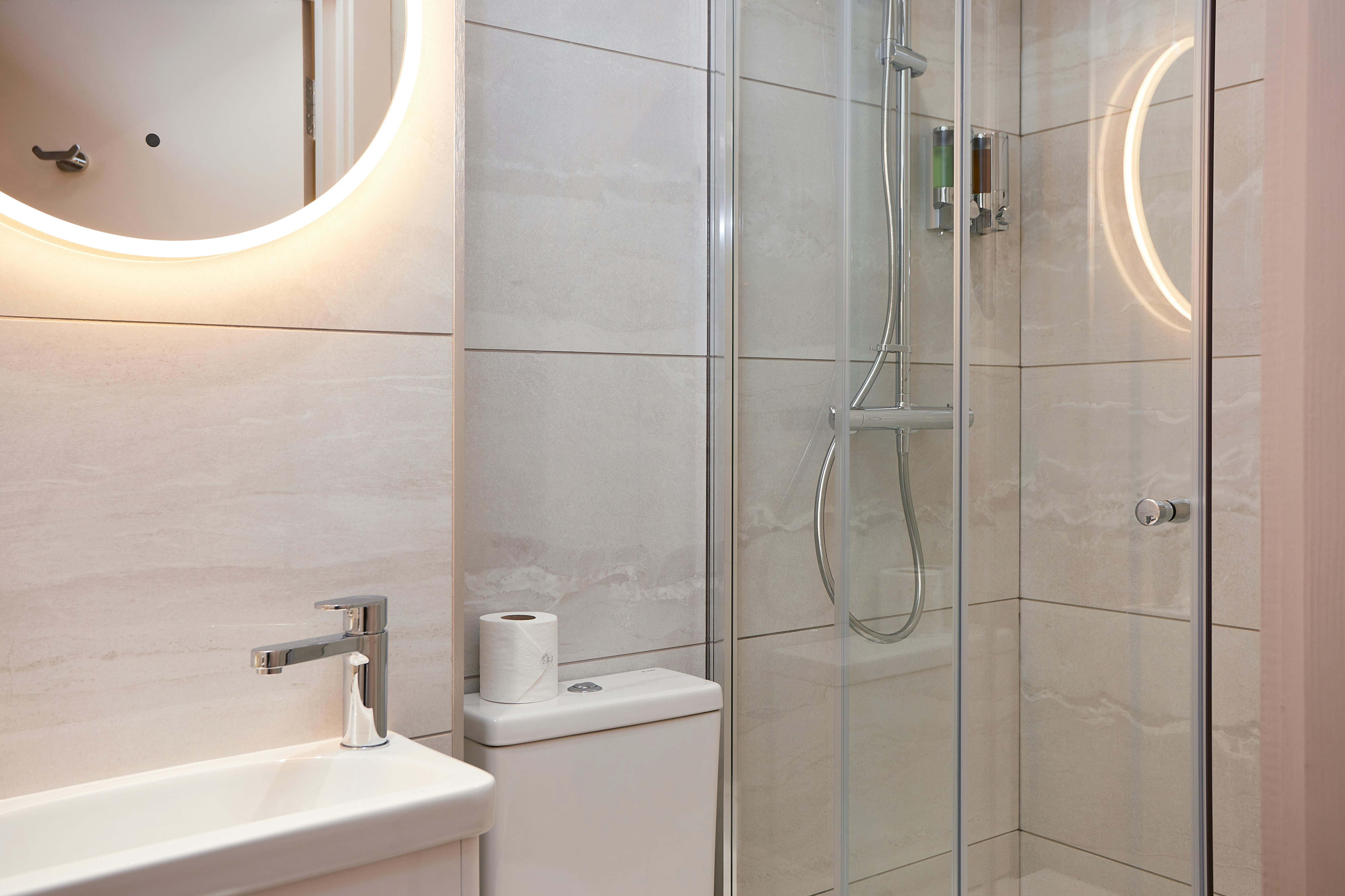Humber Lofts Serviced Suites & Residences 29/35