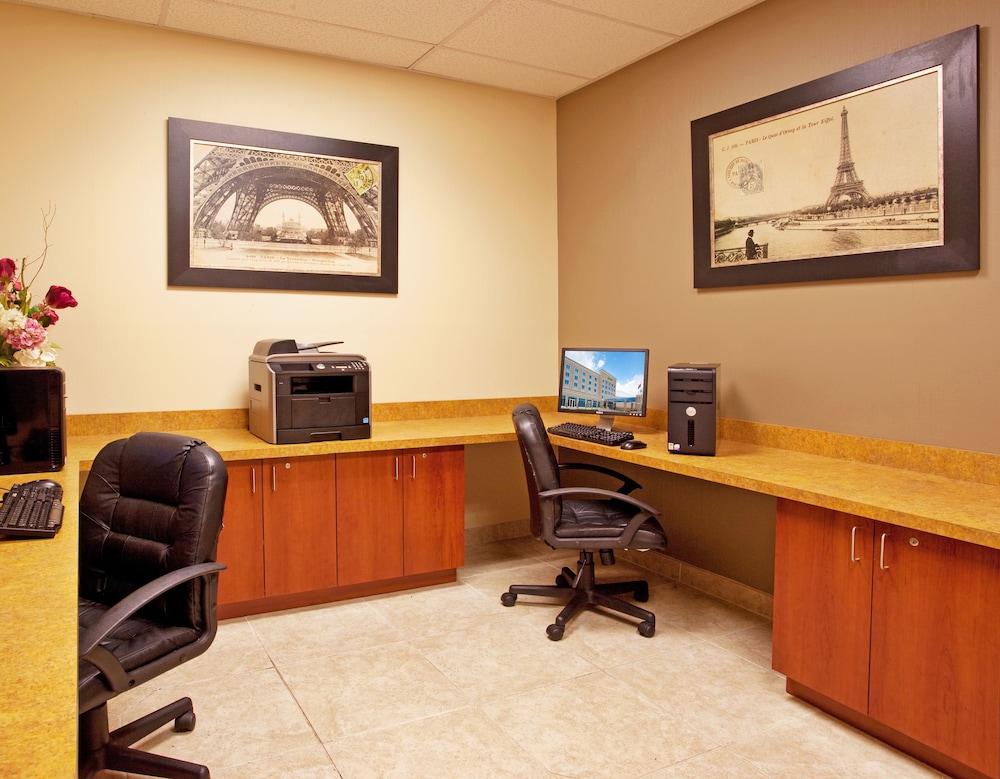 Holiday Inn Toledo-Maumee(I-80/90) 45/58