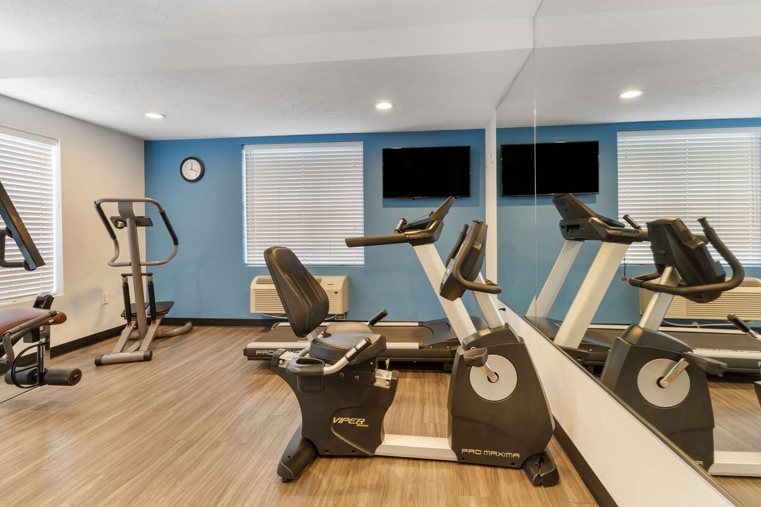 Best Western Visalia Hotel 22/55