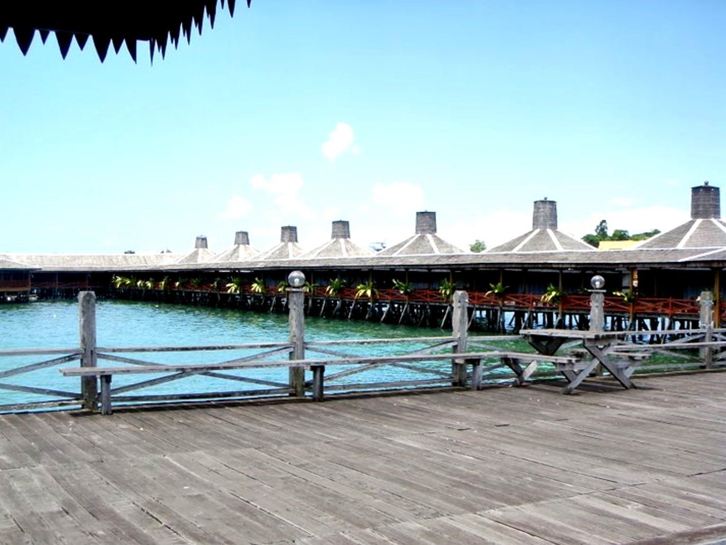 Dragon Inn Floating Resort 24/29