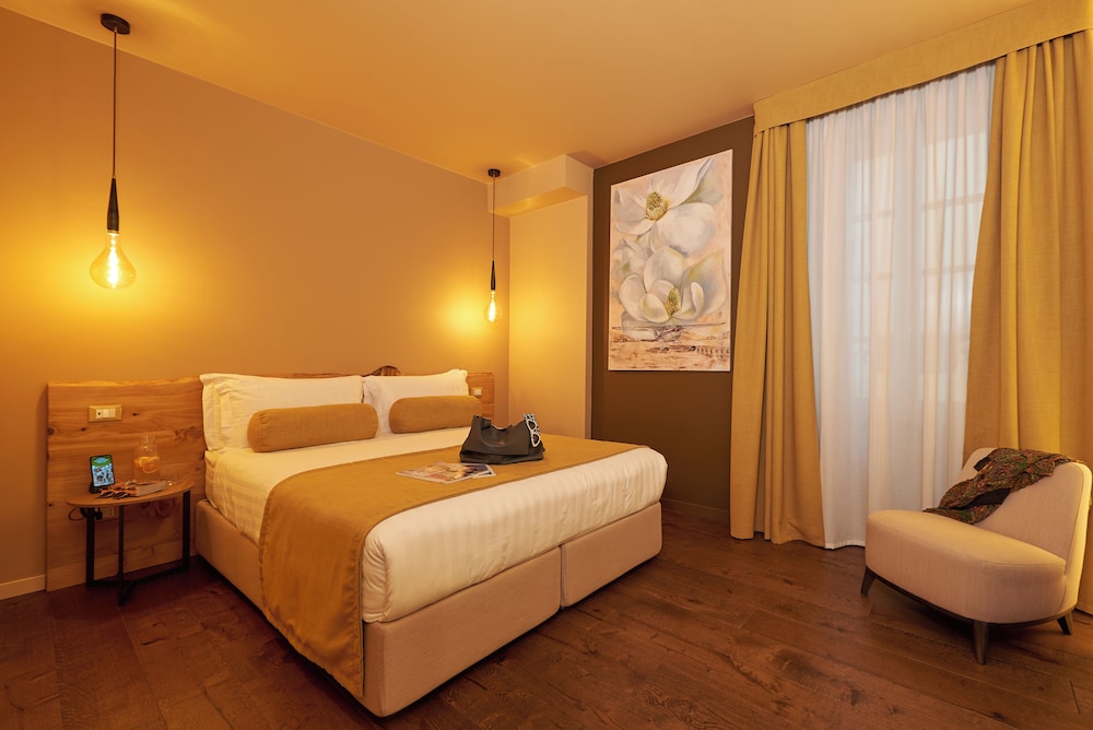 73 Boutique Hotel 8/43