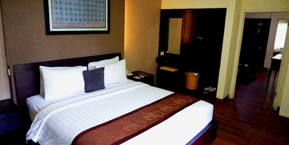 The Royale Krakatau Hotel 18/50