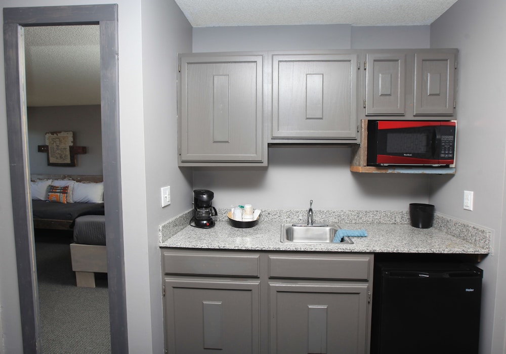 Vintage Block Inn Suites 28/28