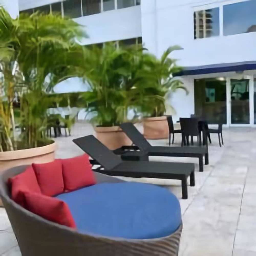 The Executive Hotel 42/59