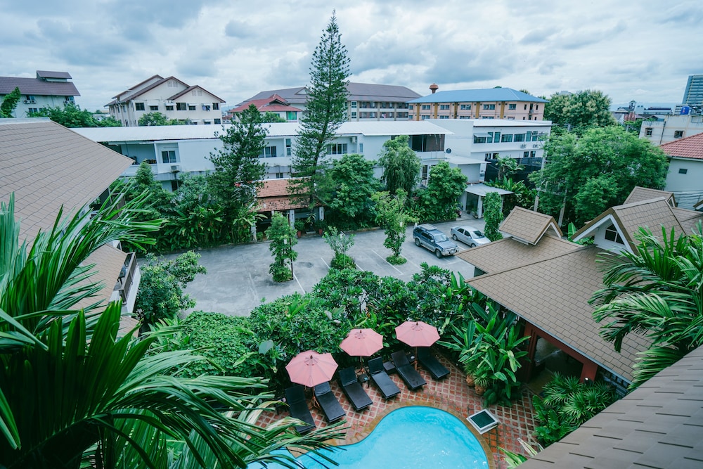 THE OPIUM SERVICED APARTMENT AND HOTEL 47/50