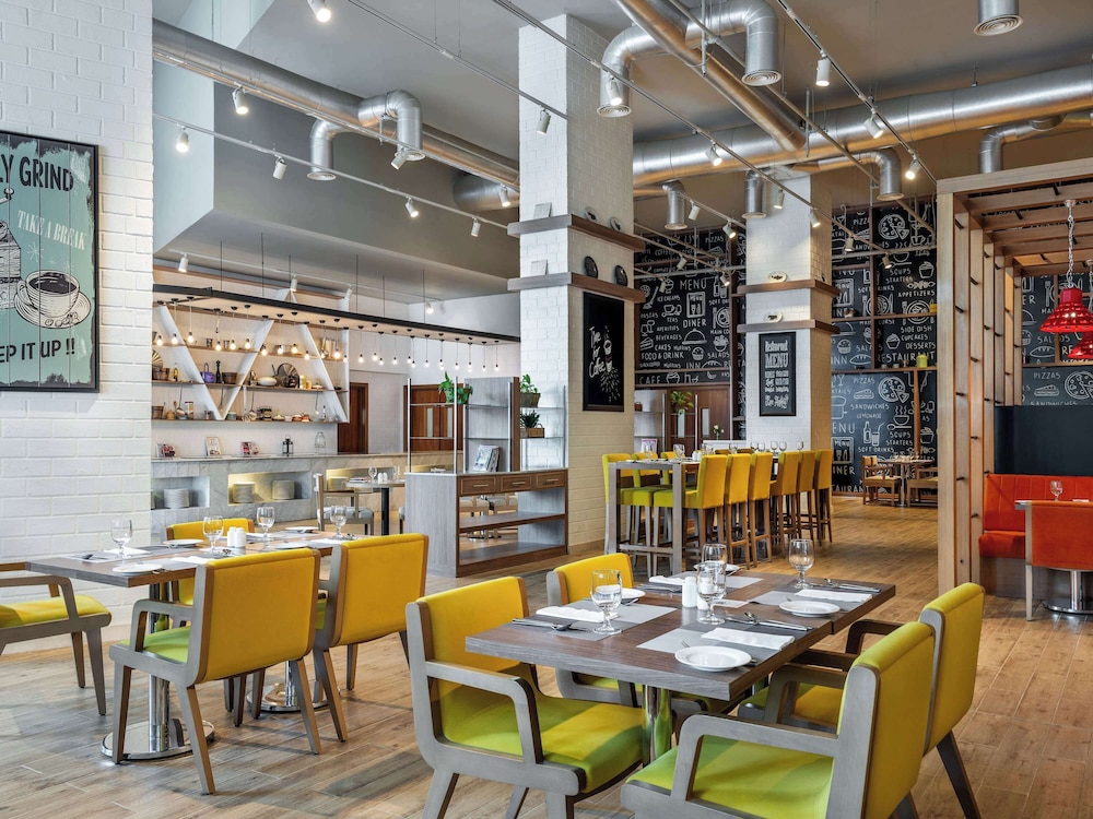 restaurant cafeteria
