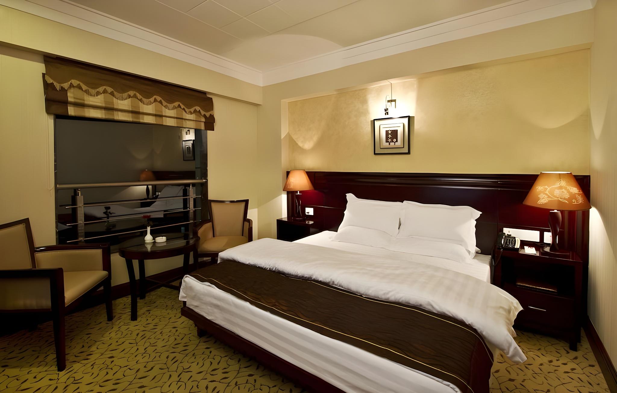 Hotel Gargee Grand 3/25