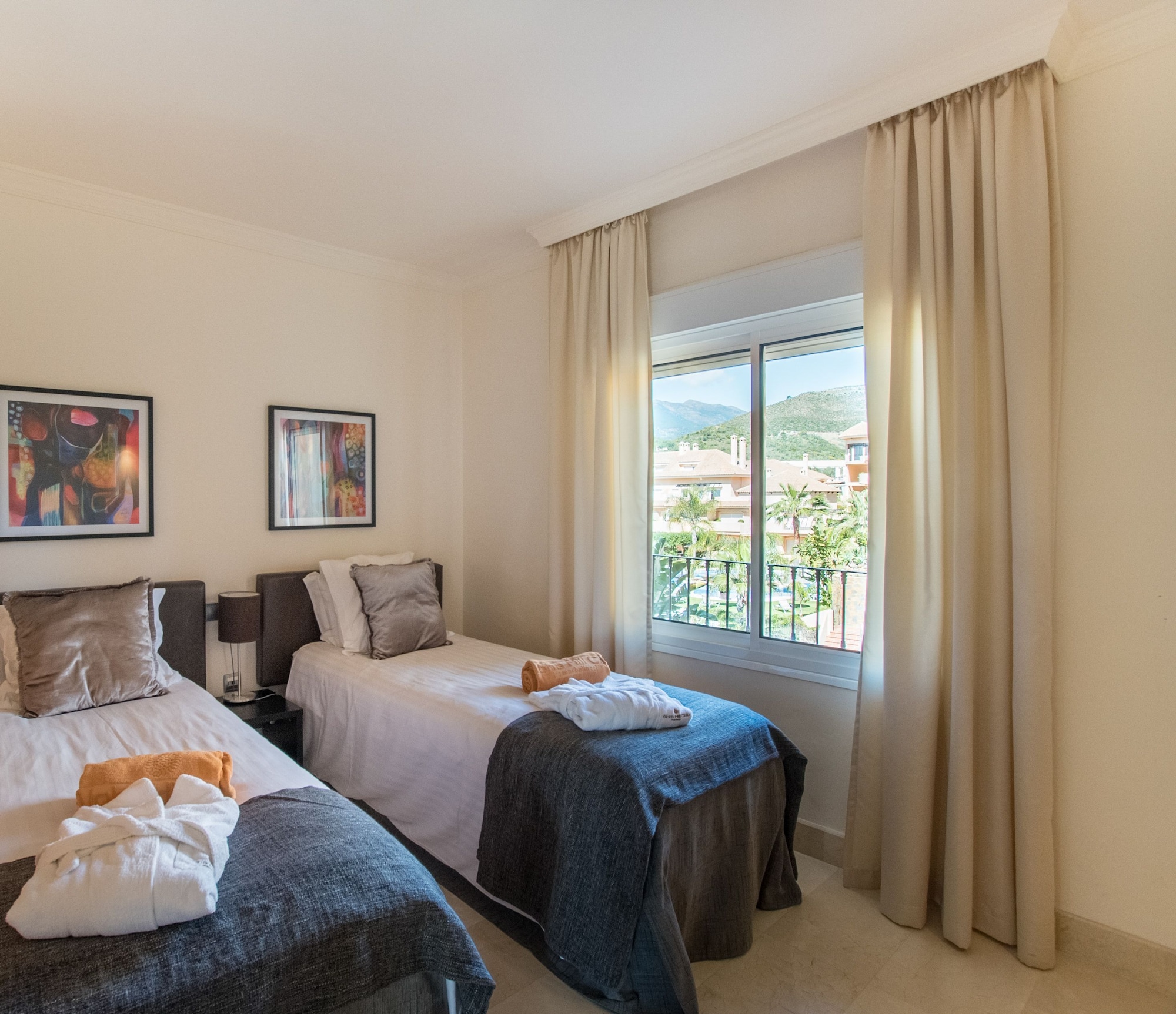 2 BEDROOMS, SUPERIOR, APARTMENT