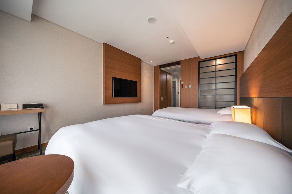 Golden Tulip Jeju Seongsan 19/68