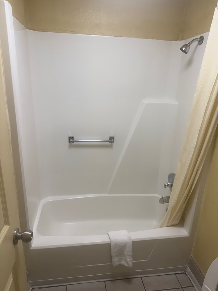 Somatel Goodlettsville Hotel 20/23