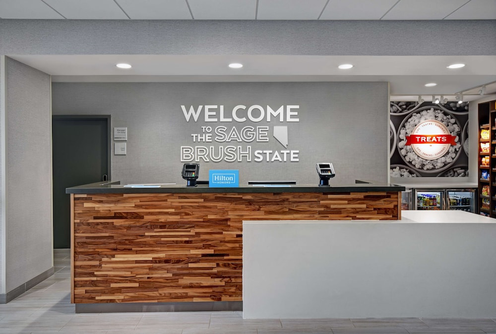 Hampton Inn Las Vegas Strip South 16/60