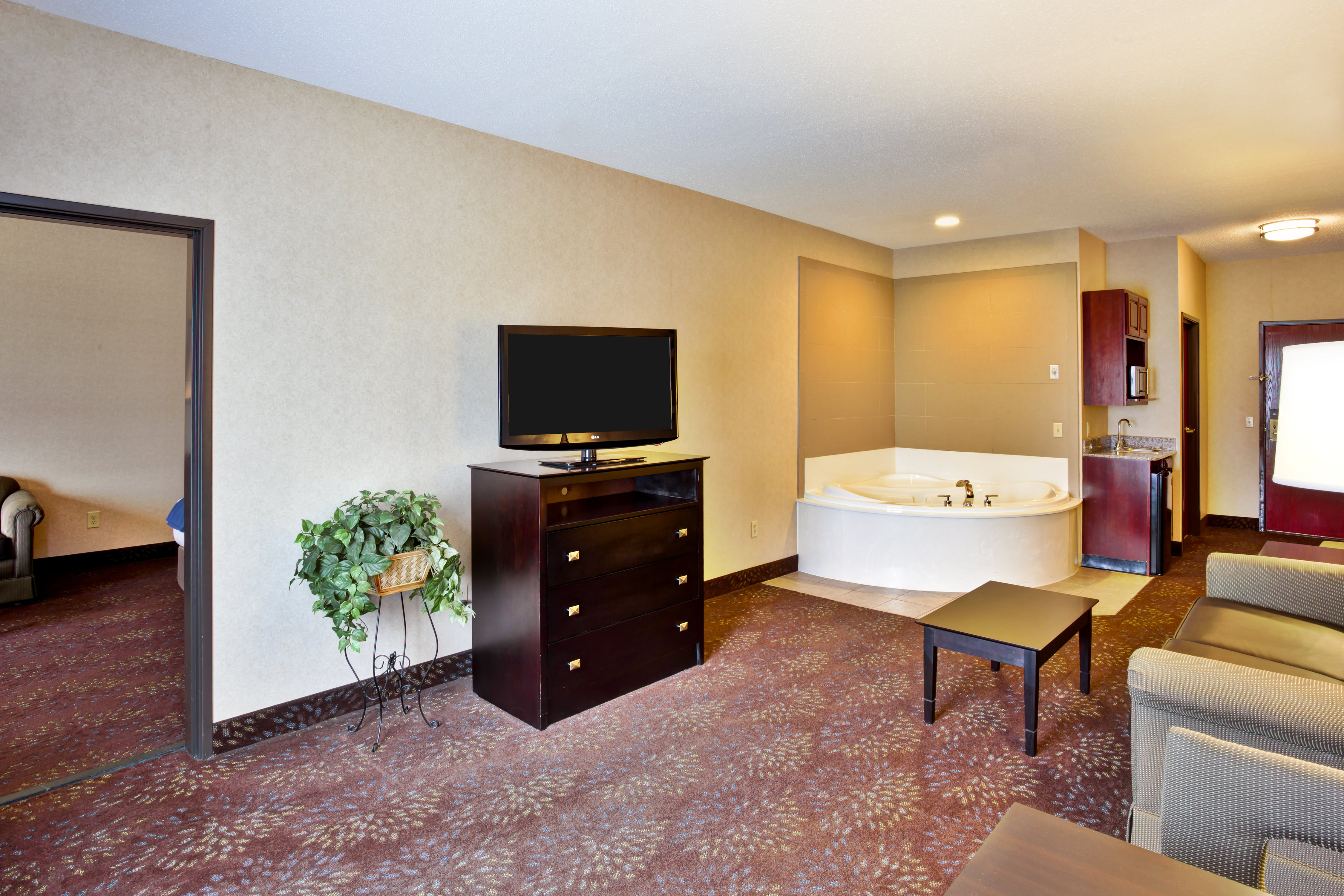 Holiday Inn Express Hotel Suites Woodhaven 52/59