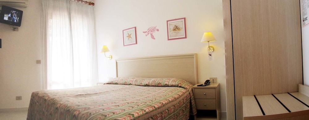 Hotel Montemerlo 12/50