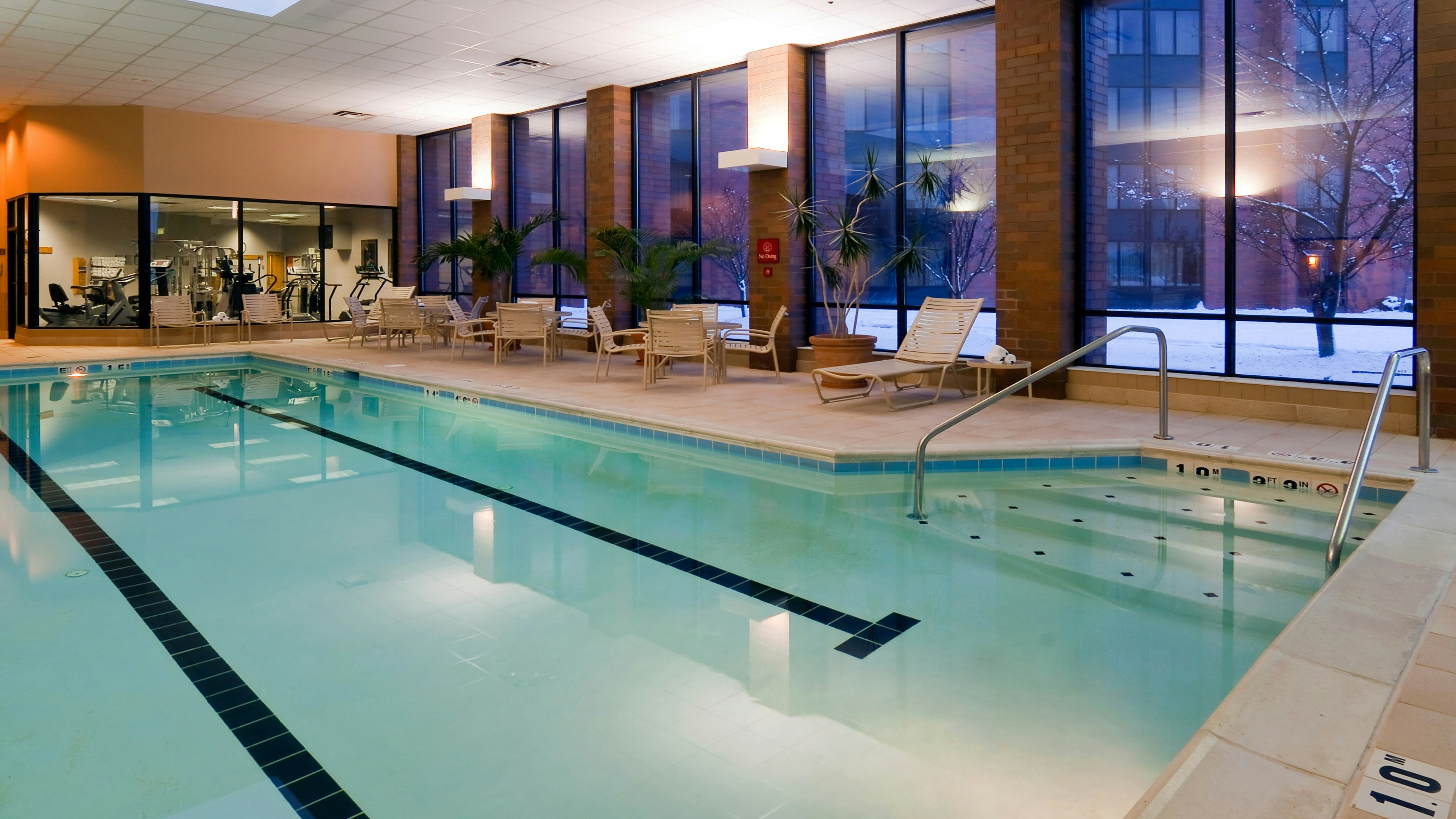 Holiday Inn Cincinnati Airport 8/22