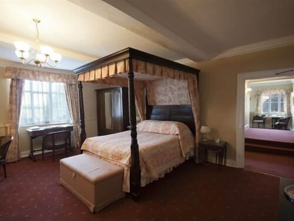 Corse Lawn House Hotel 9/49