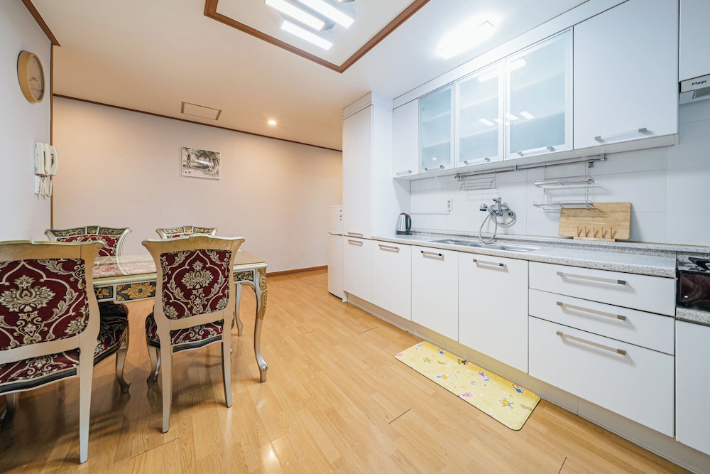 Gallery Hotel Be 40/50