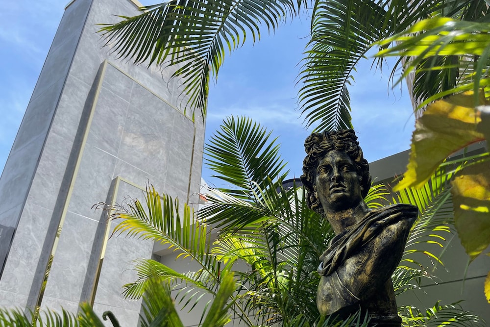 The Elysium Pratumnak Pattaya - By SHG 43/50