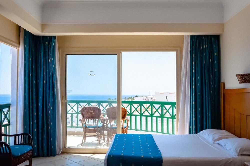 Coral Beach Resort Montazah 13/50