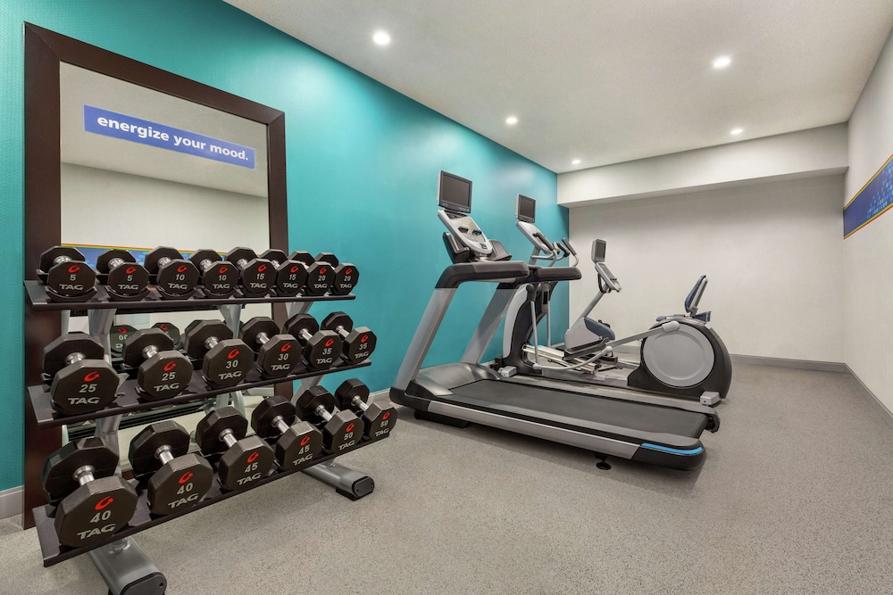 Hampton Inn Kansas City/Blue Springs 25/36