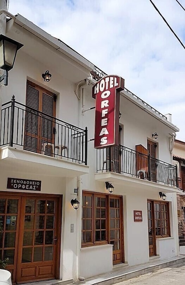 Orfeas Hotel 3/48