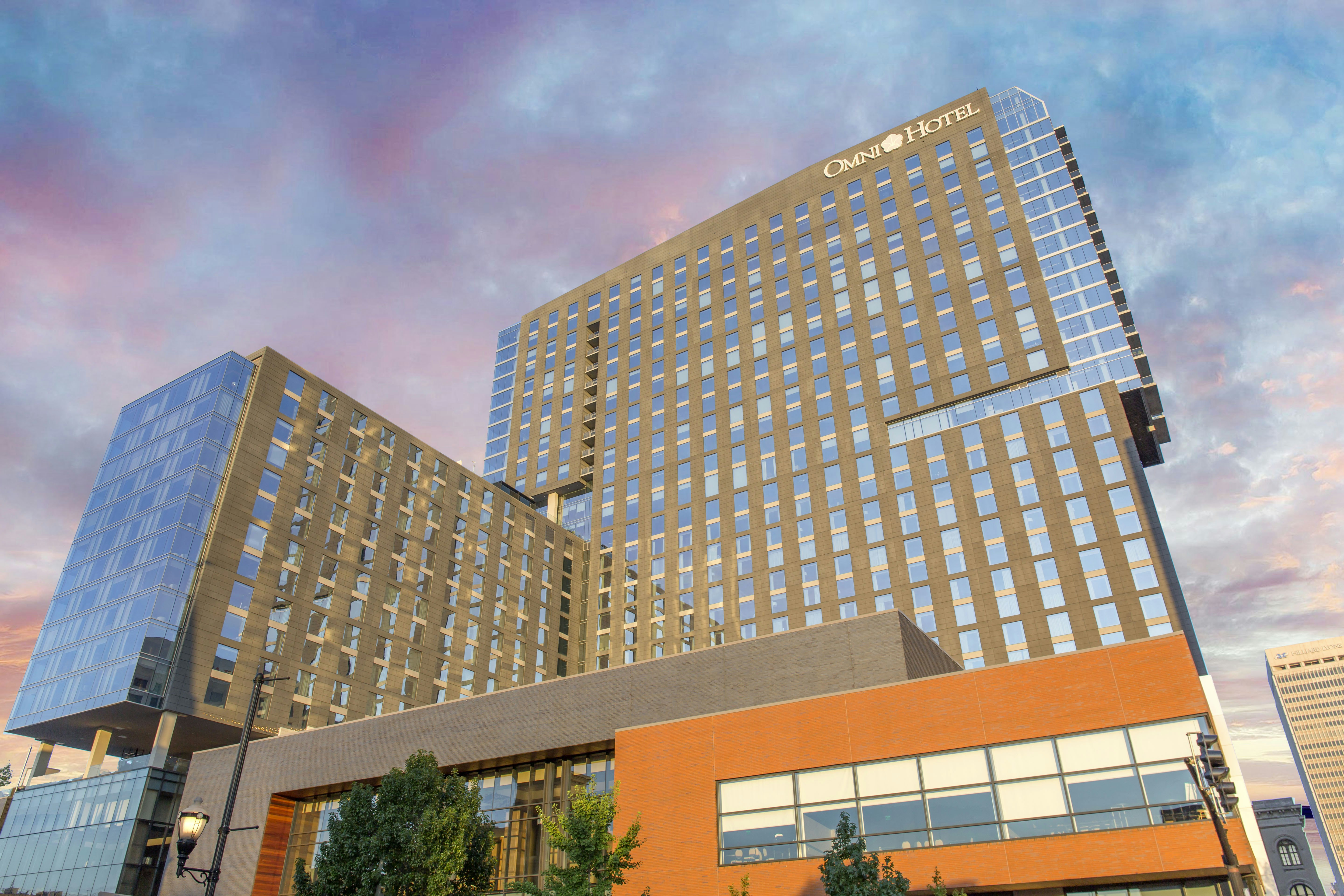 Omni Louisville Hotel 2/88
