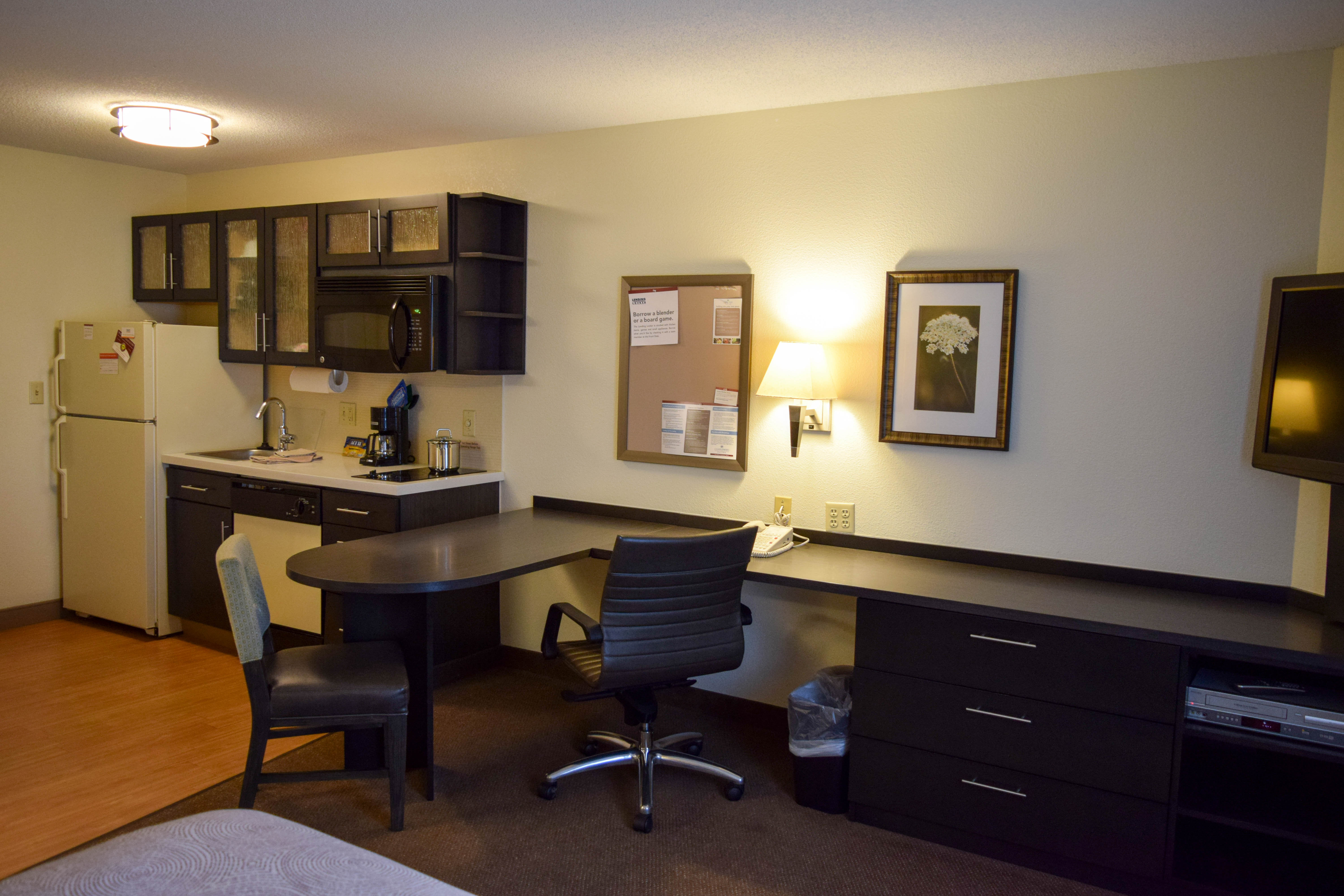 Sonesta Simply Suites Wichita Airport 43/69