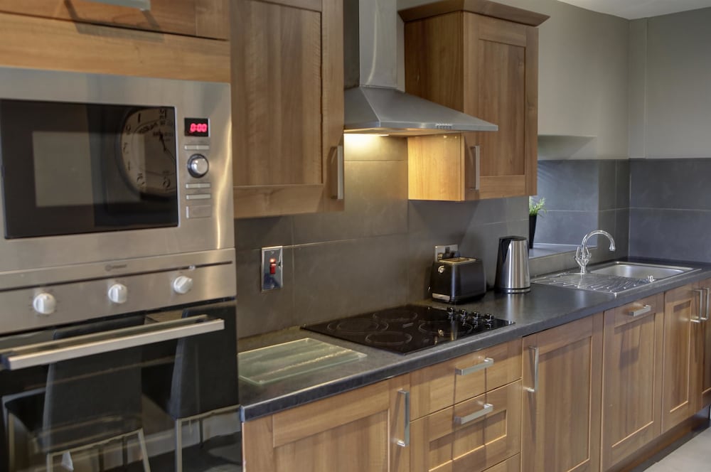 Derwent Manor Boutique Hotel 41/43