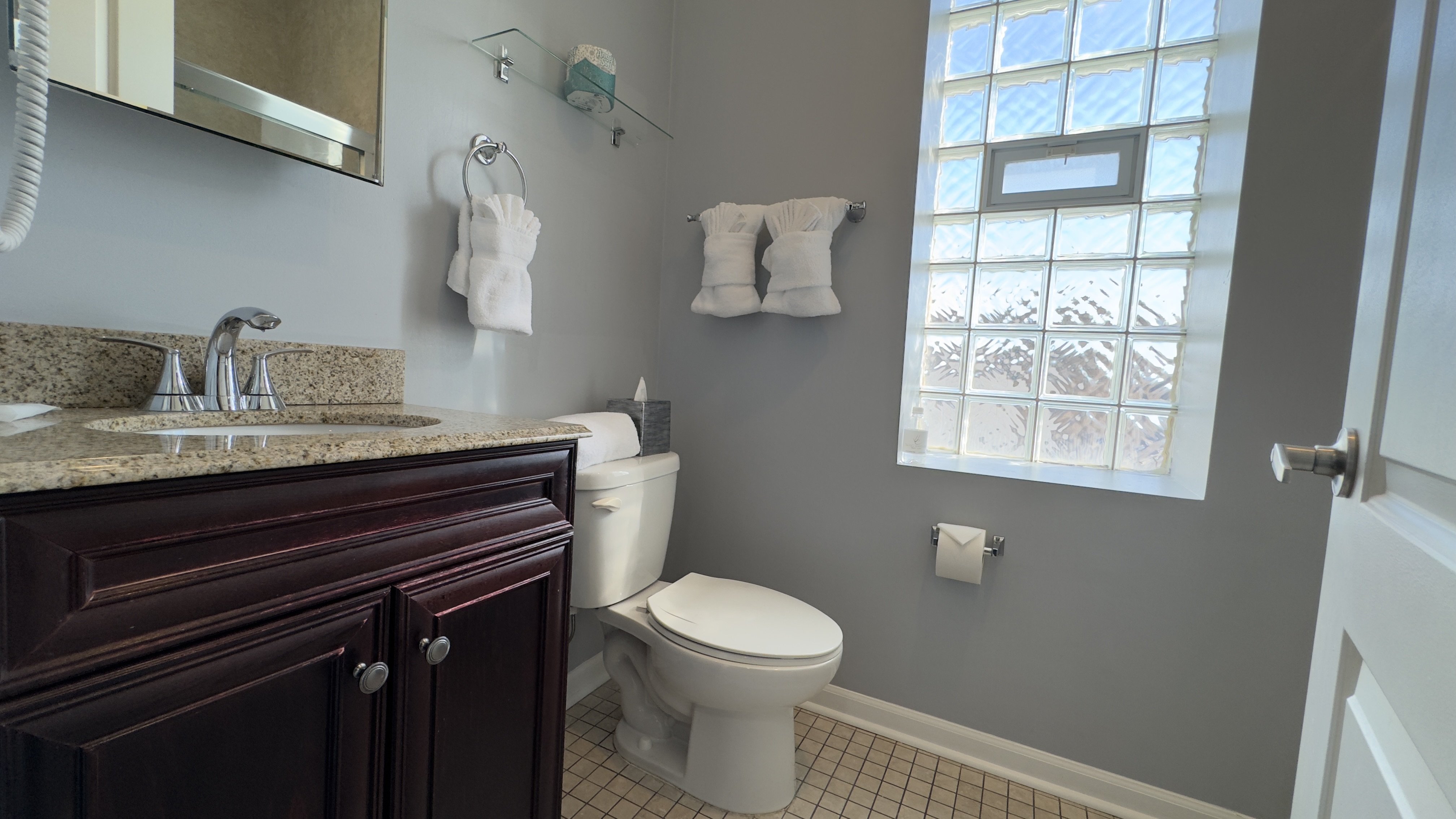 Hotel Chicago West Loop, SureStay Collection by Best Western 62/70