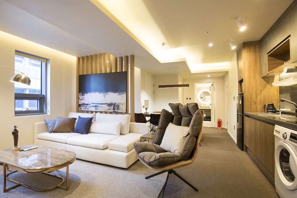 UH Suite The Jongno 24/44