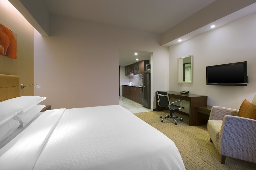 Four Points by Sheraton Hotel and Serviced Apartments Pune 16/47
