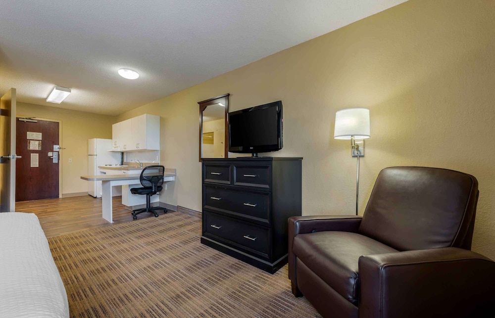 Extended Stay America Chicago - Gurnee 28/50