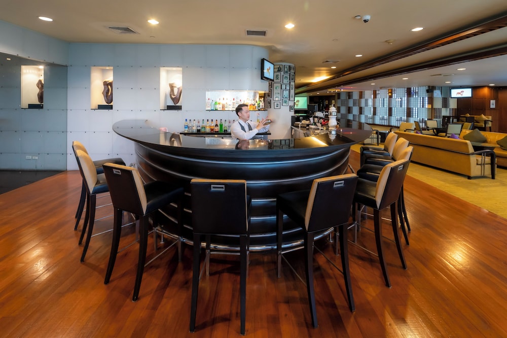 Century Park Hotel 37/48