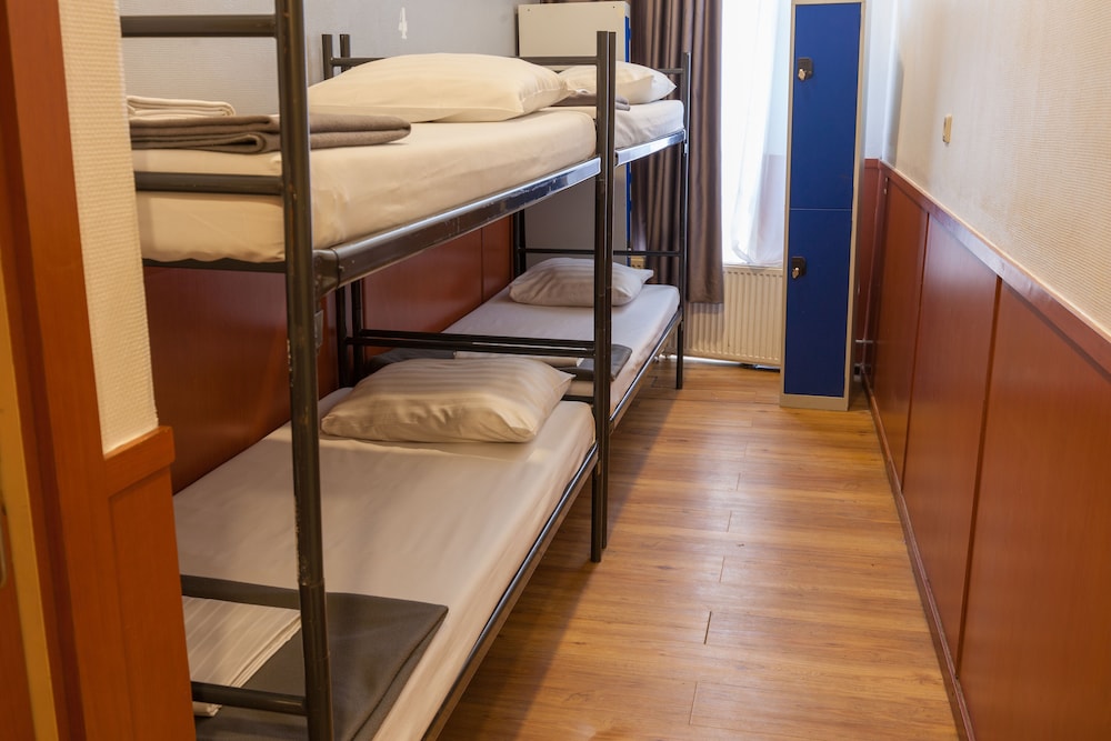 Travel Hotel Amsterdam 49/64
